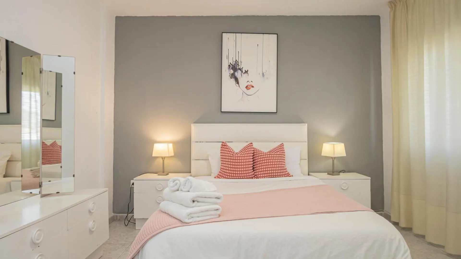 Perfect Getaway In Triana - 15M Walk Giralda location